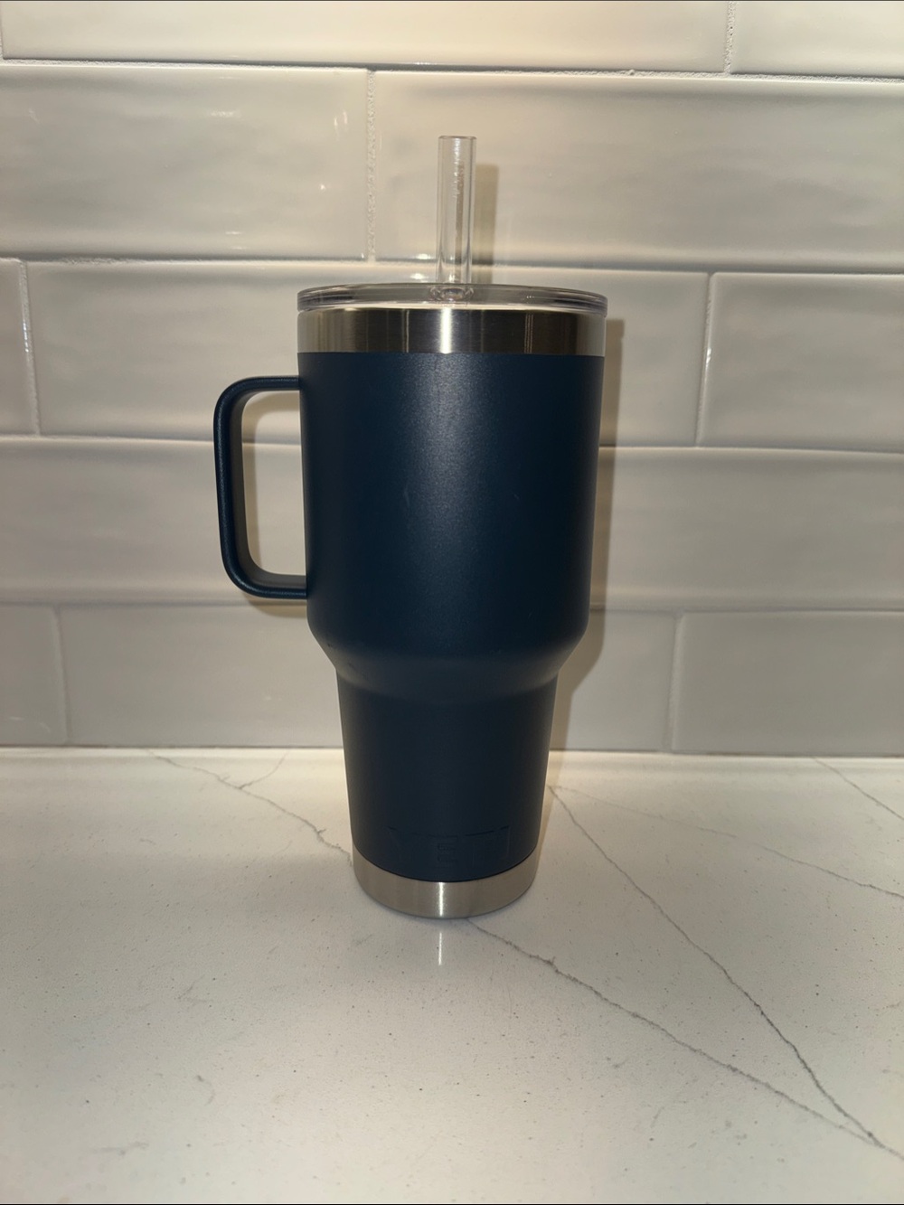 Yeti RAMBLER 35 OZ STRAW MUG WITH STRAW LID